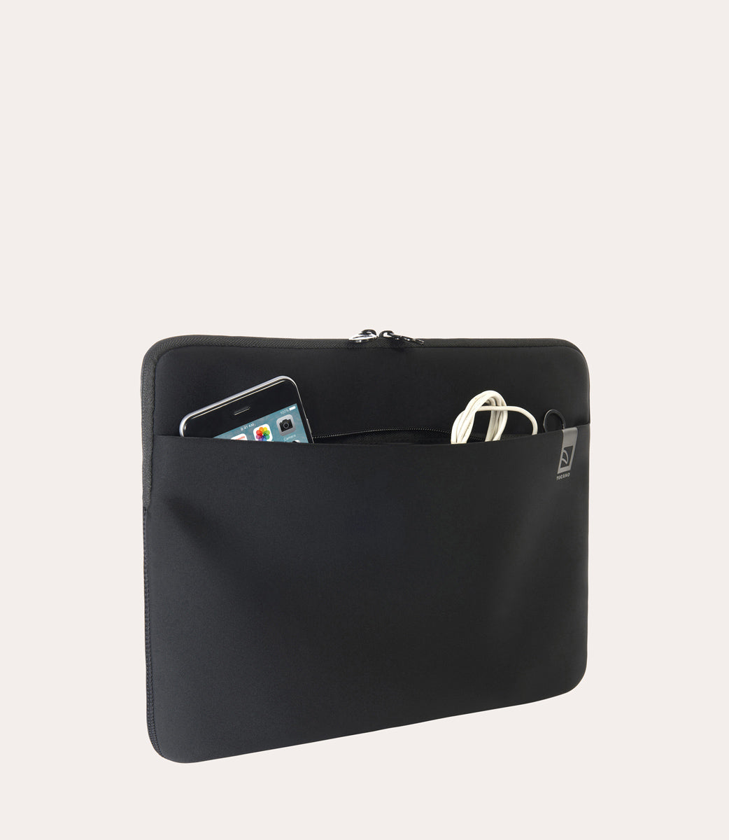 Tucano Housse Top Sleeve MacBook Air 15 pouces Noir - detail poche exterieure