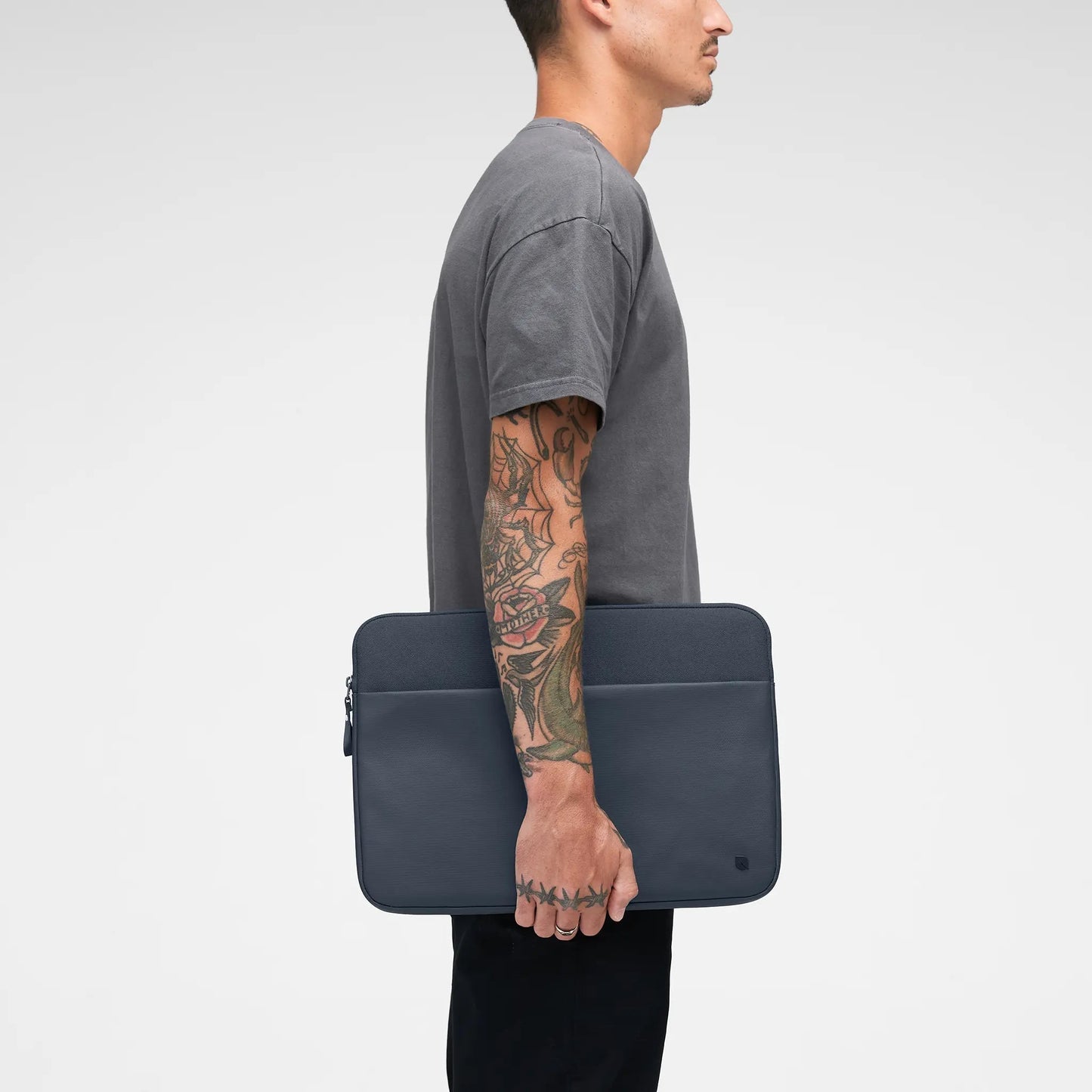 INCASE - Incase A.R.C. Sleeve 16 - inch Laptop NVY - A-UNI-UDT17-192 - 