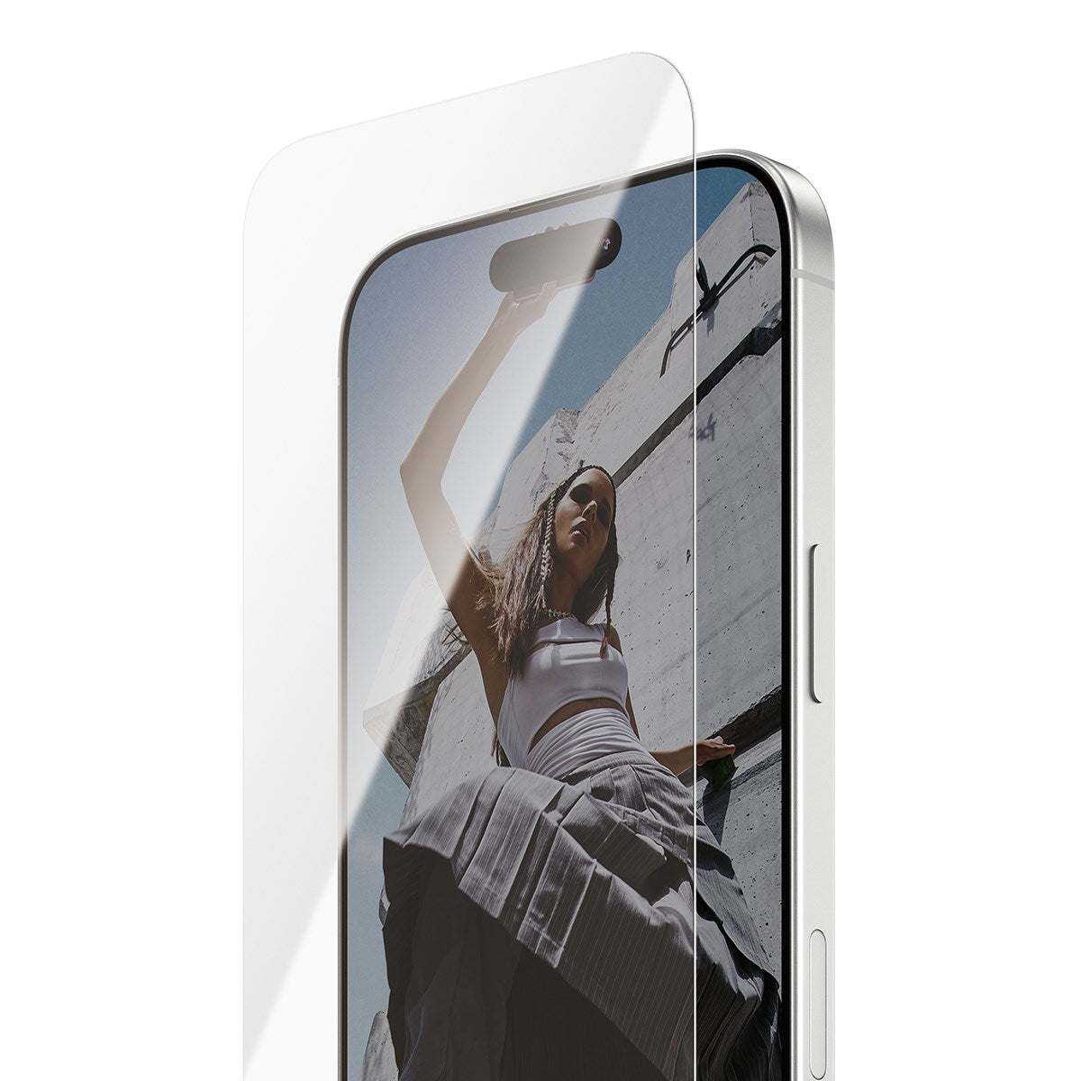 SAFE by PanzerGlass Screen Protector iPhone 17 / iPhone 16 Pro Ultra-Wide Fit